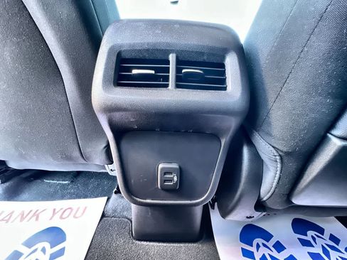 Used 2024 GMC Terrain SLE image 20