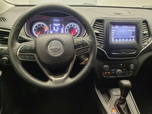 Used 2019 Jeep Cherokee Latitude w/ Popular Appearance Group FWD image 22