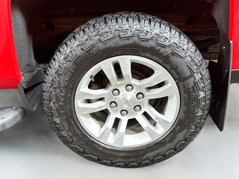 Used 2018 Chevrolet Silverado 1500 LT w/ All Star Edition image 28