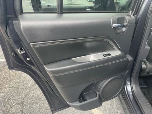 Used 2014 Jeep Compass Latitude AWD/4WD image 12