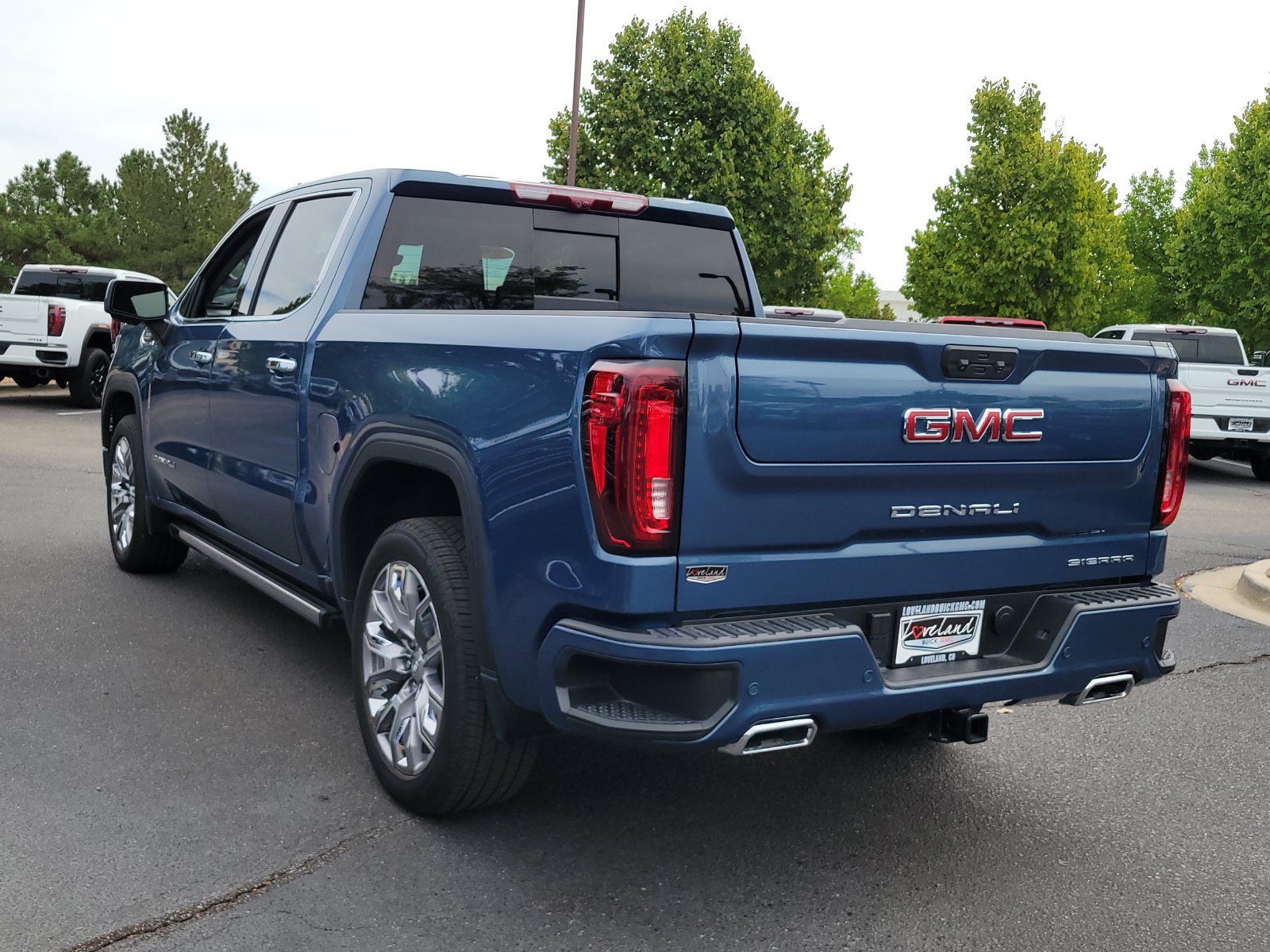 Used 2025 GMC Sierra 1500 Denali w/ Denali Reserve Package AWD/4WD image 5