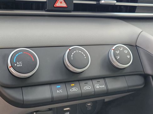 New 2026 Hyundai Elantra SE image 25