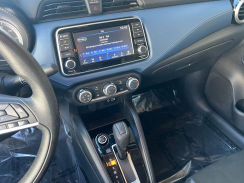 Used 2025 Nissan Versa SV image 17