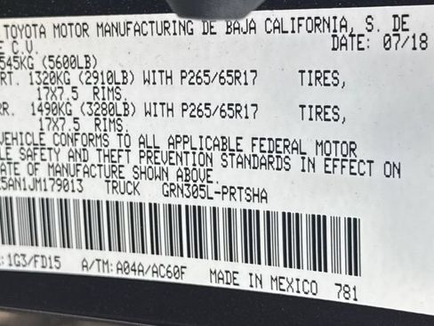 Used 2018 Toyota Tacoma TRD Sport AWD/4WD image 11