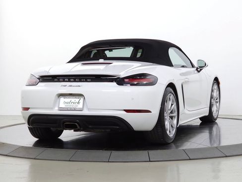 Used 2019 Porsche 718 Boxster RWD image 9