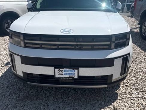 Used 2024 Hyundai Santa Fe Limited AWD/4WD image 2