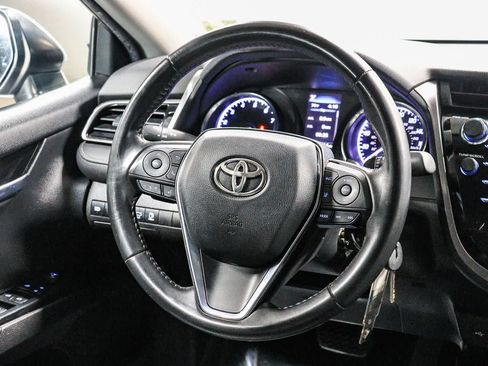 Certified 2020 Toyota Camry SE FWD image 15