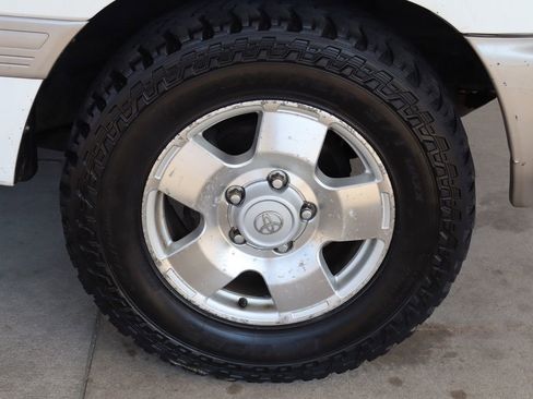 Used 2000 Toyota Land Cruiser image 50