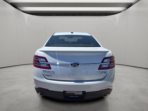 Used 2016 Ford Taurus Limited w/ Equipment Group 301A AWD/4WD image 4