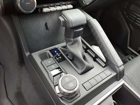 New 2025 Toyota 4Runner SR5 image 18