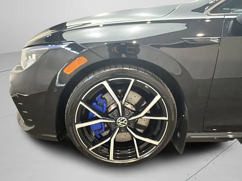 Used 2024 Volkswagen Golf R AWD/4WD image 31