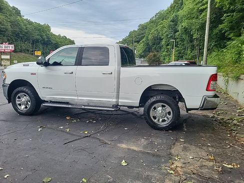 Used 2022 RAM 2500 Big Horn AWD/4WD image 11