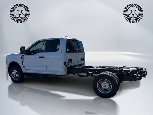 New 2026 Ford F350 XL w/ XL Chrome Package AWD/4WD image 9