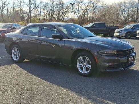 Used 2023 Dodge Charger SXT image 4