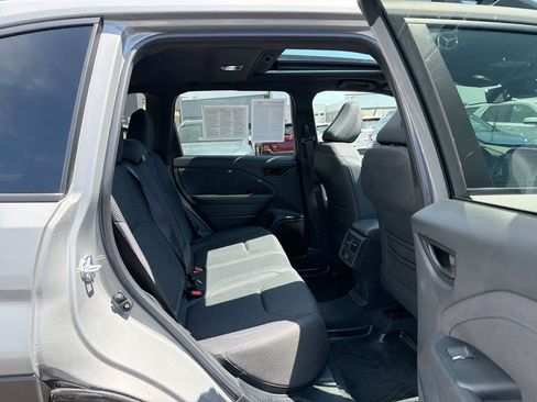Certified 2025 Subaru Forester Premium AWD/4WD image 26