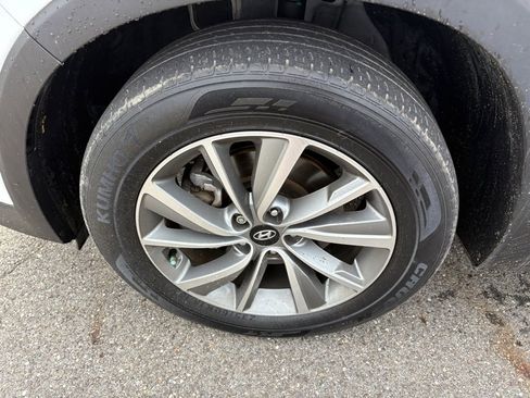 Used 2020 Hyundai Santa Fe SEL w/ Convenience Package image 12