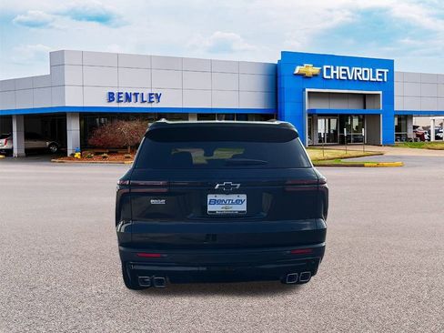 New 2026 Chevrolet Traverse LT w/ Midnight/Sport Edition image 4