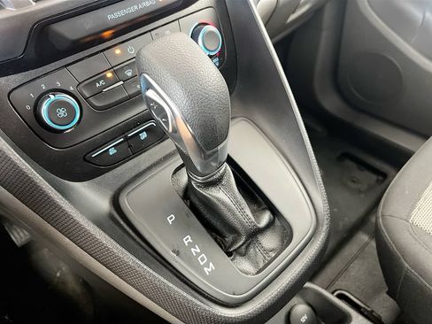 Used 2022 Ford Transit Connect XL FWD image 17