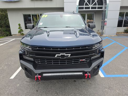 Used 2020 Chevrolet Silverado 1500 LT Trail Boss AWD/4WD image 9