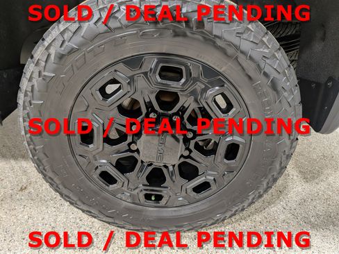 Used 2022 GMC Sierra 3500 Denali w/ Denali Ultimate Package image 14