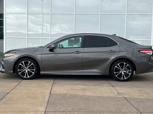 Certified 2020 Toyota Camry SE w/ Carpet Mat Package FWD image 8