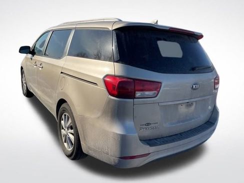 Used 2015 Kia Sedona LX w/ LX Convenience Package image 5