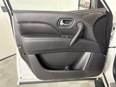 Used 2023 INFINITI QX80 Luxe w/ Cargo Package image 12