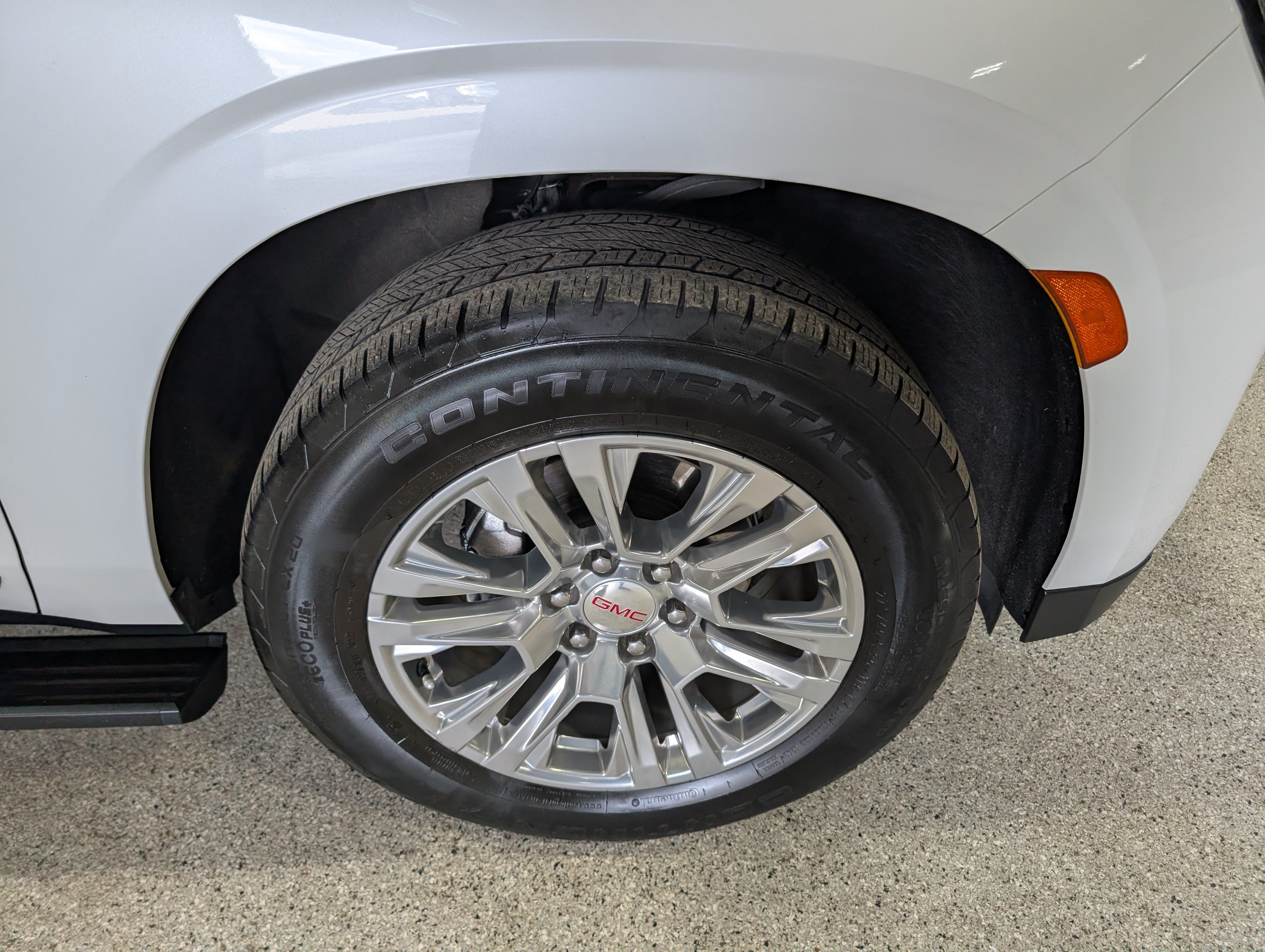 Used 2022 GMC Yukon Denali AWD/4WD image 14