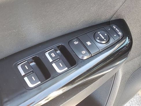 Used 2021 Kia Sportage S w/ S FWD Premium Package image 29
