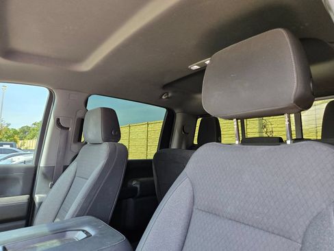 Used 2022 Chevrolet Silverado 2500 LT w/ Convenience Package AWD/4WD image 4