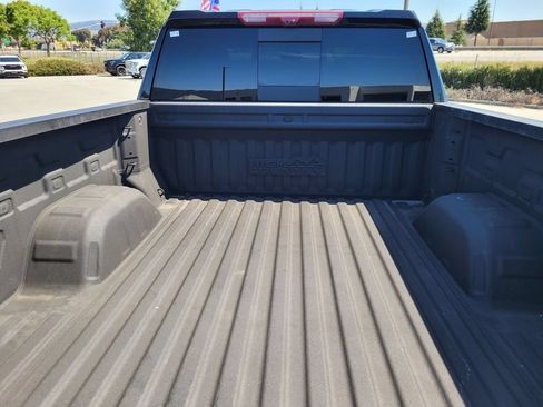 Used 2024 Chevrolet Silverado 1500 High Country w/ Midnight Edition AWD/4WD image 10