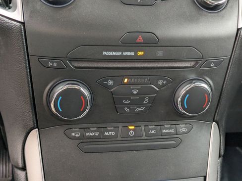 Used 2018 Ford Edge SEL w/ Ford Safe & Smart Package image 24