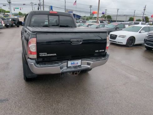 Used 2015 Toyota Tacoma 4x4 Double Cab w/ SR5 Package image 7