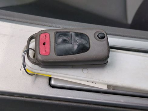 Used 2004 Chrysler Crossfire Coupe image 31