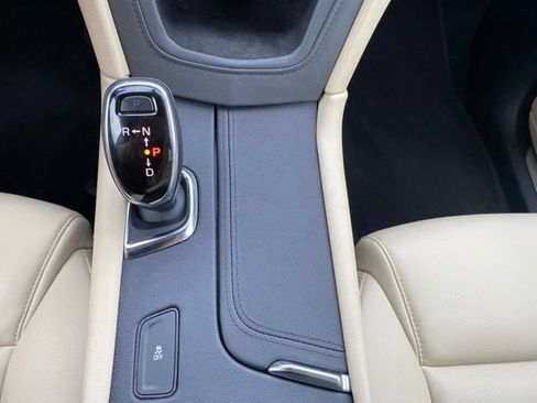 Used 2019 Cadillac XT5 FWD image 27