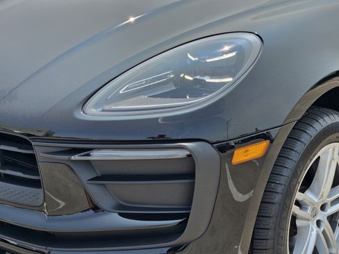 Certified 2026 Porsche Macan AWD/4WD image 12