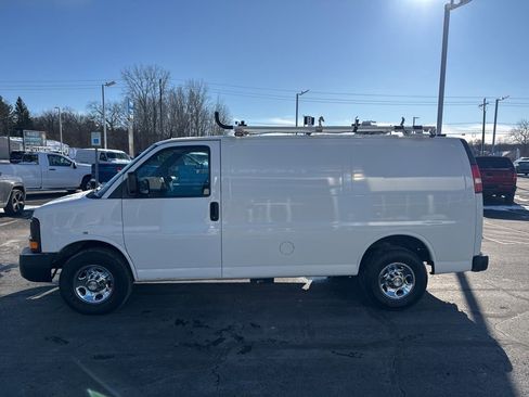 Used 2015 Chevrolet Express 2500 Work Van image 24