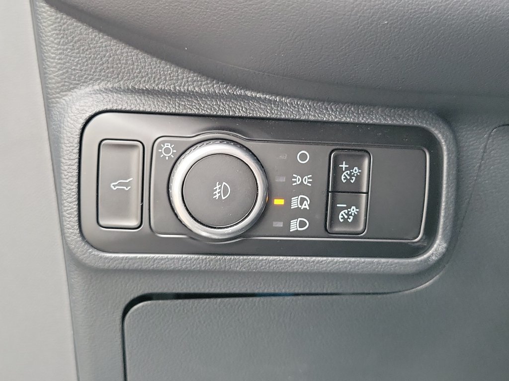 Used 2025 Ford Explorer ST-Line AWD/4WD image 29