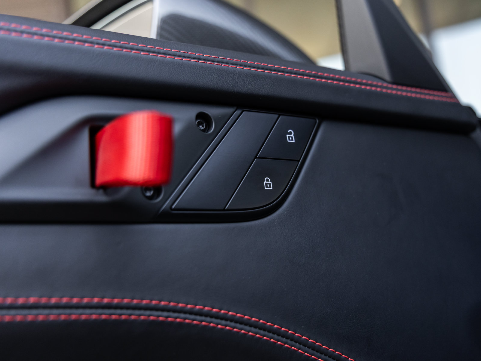Certified 2025 Porsche 911 GT3 RS RWD image 33