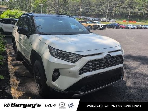 Used 2020 Toyota RAV4 XSE AWD/4WD image 2