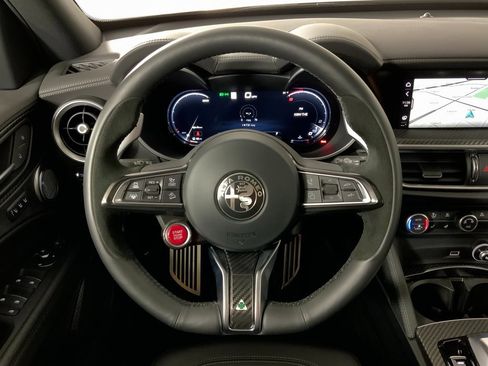 Used 2024 Alfa Romeo Stelvio Quadrifoglio w/ Active Assist Plus Package image 24