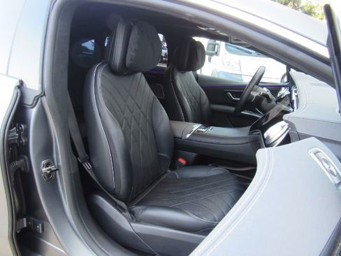 Used 2023 Mercedes-Benz EQS 580 4MATIC image 24