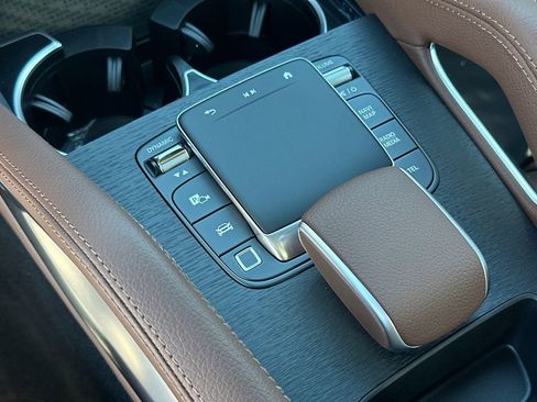 New 2026 Mercedes-Benz GLE 450 4MATIC image 33