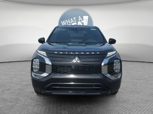 New 2026 Mitsubishi Outlander LE AWD/4WD image 8