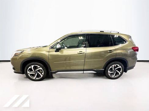 Used 2023 Subaru Forester Touring image 8