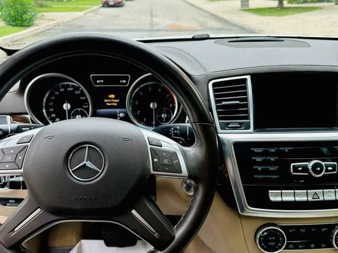 Used 2016 Mercedes-Benz GL 450 4MATIC image 12