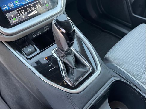 Used 2024 Subaru Outback Premium image 20