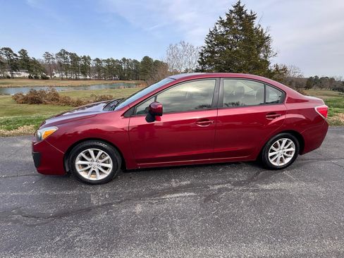 Used 2012 Subaru Impreza 2.0i Premium image 8