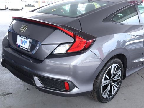 Used 2017 Honda Civic EX-T image 7