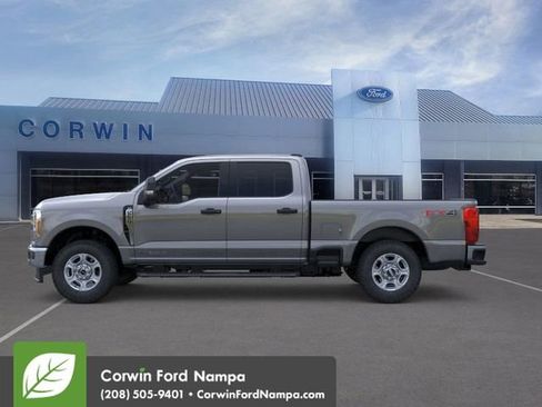 New 2026 Ford F250 XLT w/ FX4 Off-Road Package image 4